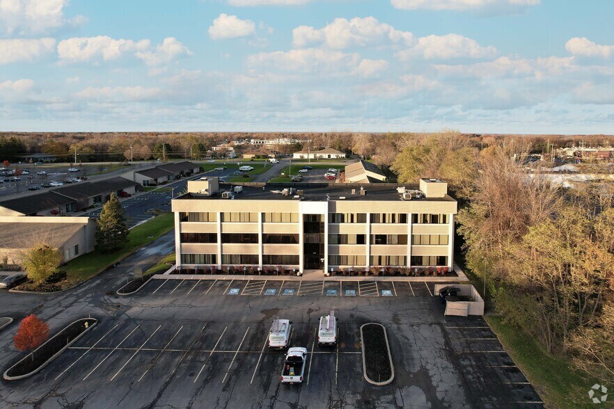 More Photos Of 120 Erie Canal Dr, Rochester Medical For Lease