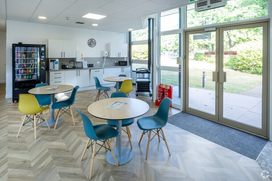 More Photos Of 1310 Solihull Pky, Birmingham Coworking Space