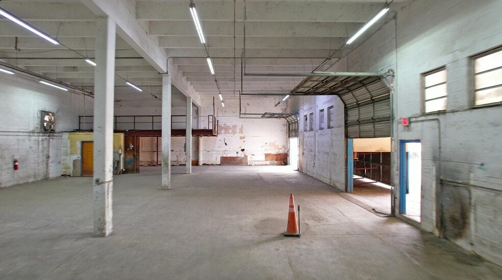 More Photos Of 9165 NW 96th St, Medley Warehouse For Sale