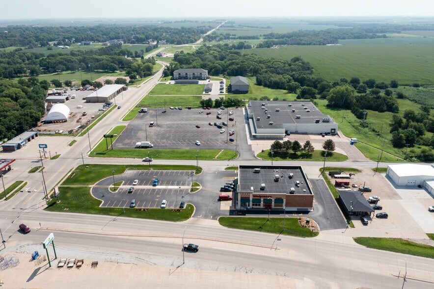 More Photos Of 533 S Lincoln Ave, York Drugstore For Sale