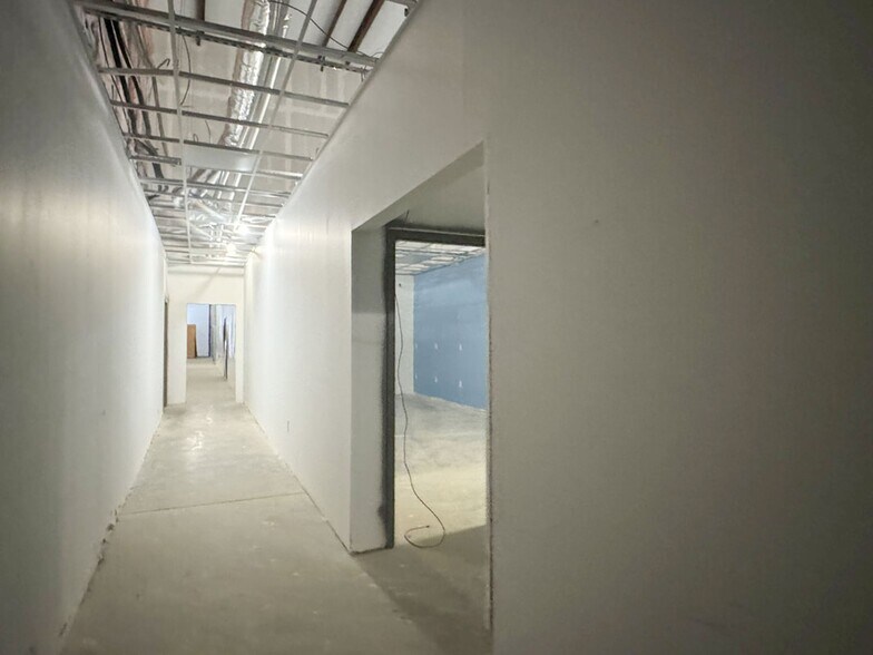 More Photos Of 369 Enterprise Dr, Batesville Industrial For Sale