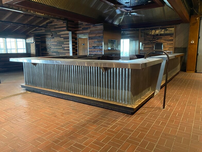 More Photos Of 2509 W Parrish Ave, Owensboro Restaurant For Lease