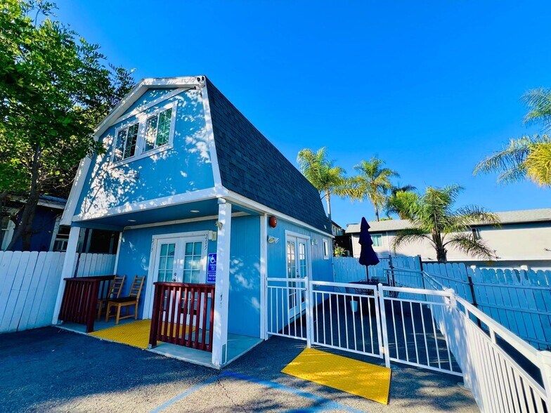 More Photos Of 408 Pico Ave, Fallbrook Apartments For Sale