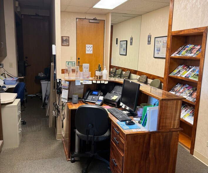 More Photos Of 4211 Waialae Ave, Honolulu Office For Lease