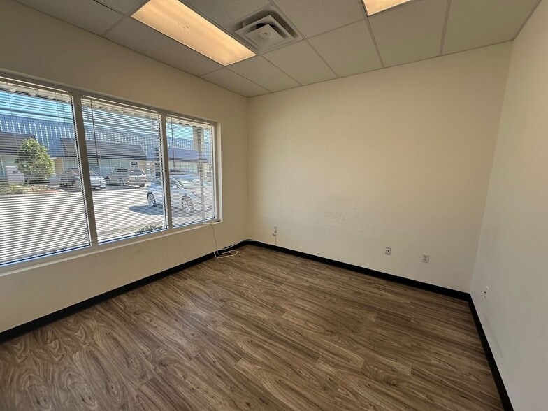 More Photos Of 188 Triple Diamond Blvd, Nokomis Warehouse For Sale