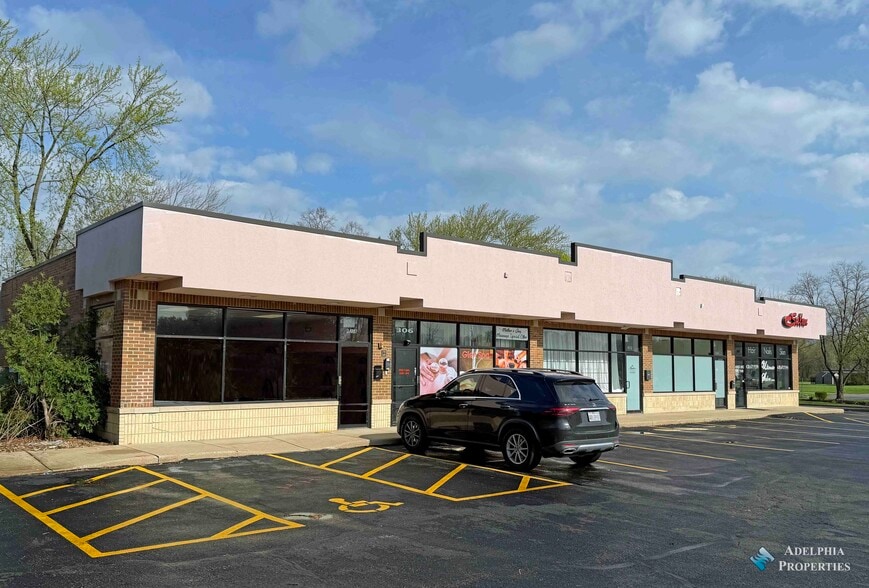 More Photos Of 300-308 Glen Ellyn Rd, Bloomingdale Storefront For Sale