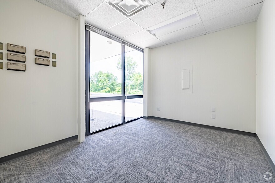 More Photos Of 375 Northpointe Dr, Fairfield Warehouse For Lease