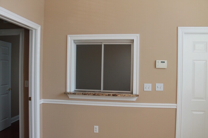 More Photos Of 6817 Southpoint Pky, Jacksonville Office For Sale