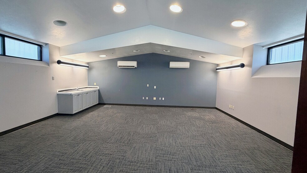 More Photos Of 1530 N 1000 W, Logan Warehouse For Lease