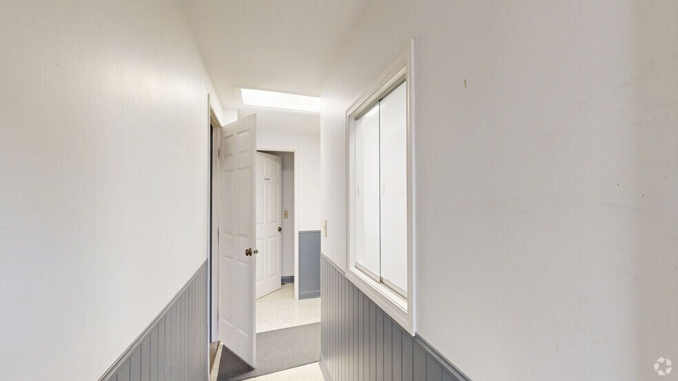 More Photos Of 323 NE Pierce St, Minneapolis Manufacturing For Sale