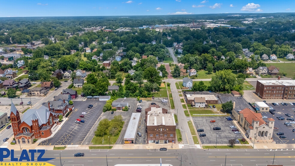 More Photos Of 367 E High St, Warren Storefront For Sale