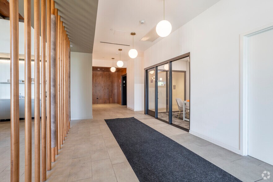 More Photos Of 4800 157th St, Oak Forest Apartments For Lease