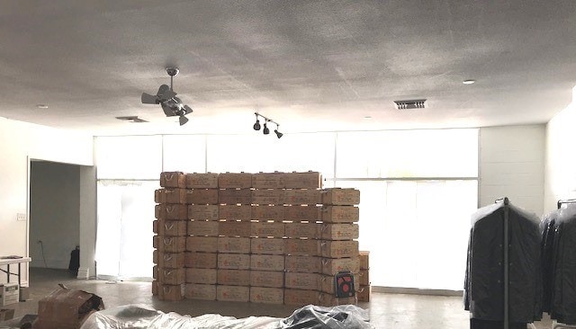 More Photos Of 560-562 S Indian Canyon Dr, Palm Springs Storefront Retail Residential For Lease