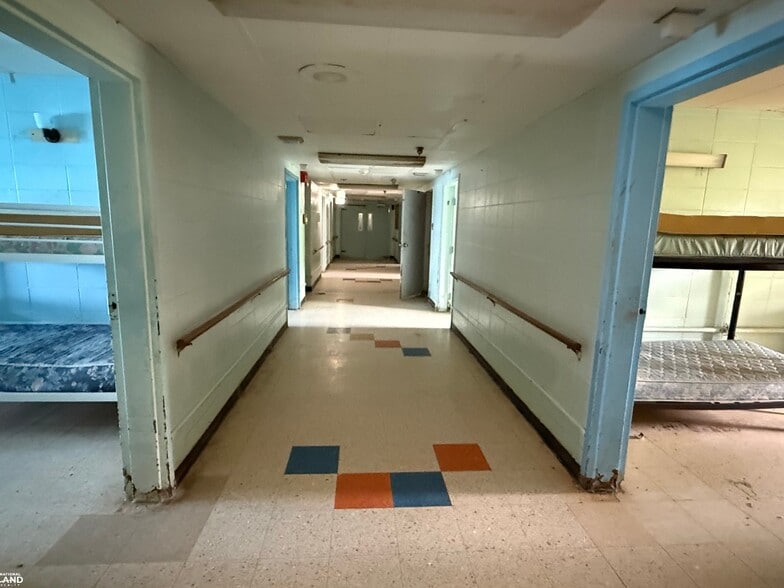 More Photos Of 201 Lee St, Tallulah Apartments For Sale