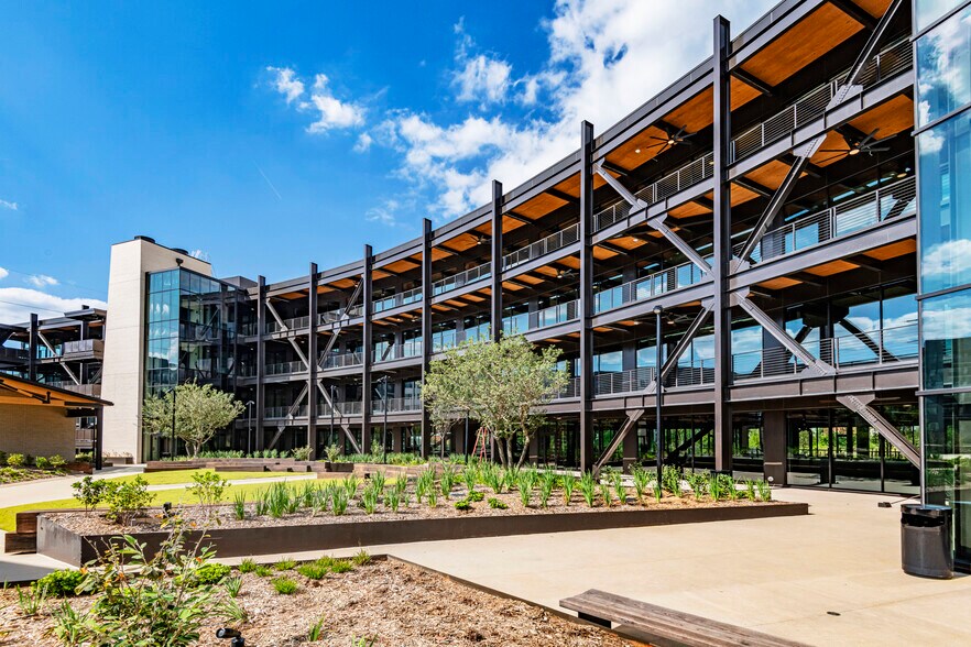 More Photos Of 765 Echo St NW, Atlanta Office For Lease