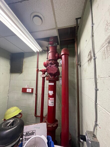 More Photos Of 2342 N Penn Rd, Hatfield Manufacturing For Lease