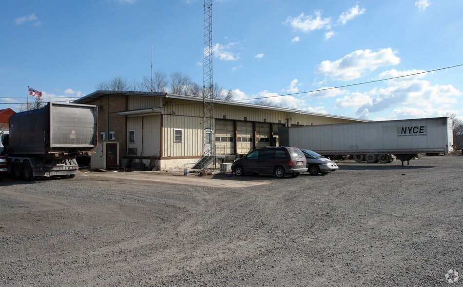 More Photos Of 622 Old Reading Pike, Stowe Truck Terminal For Lease