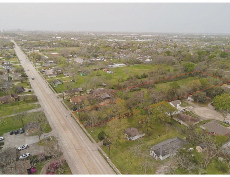 More Photos Of 1203 Massey Tompkins Rd, Baytown Land For Sale