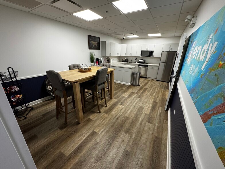 More Photos Of 1540 Hannah Ave, Forest Park Light Distribution For Sale