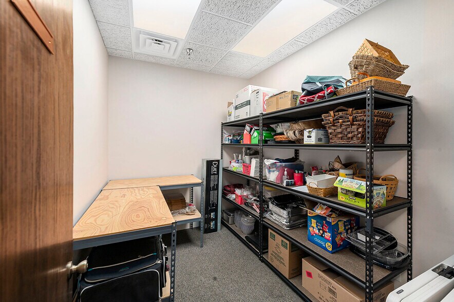 More Photos Of 115-125 E Park St, Olathe Office For Sale