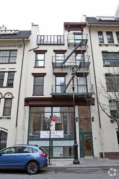 More Photos Of 10 E 8th St, New York Apartments For Lease