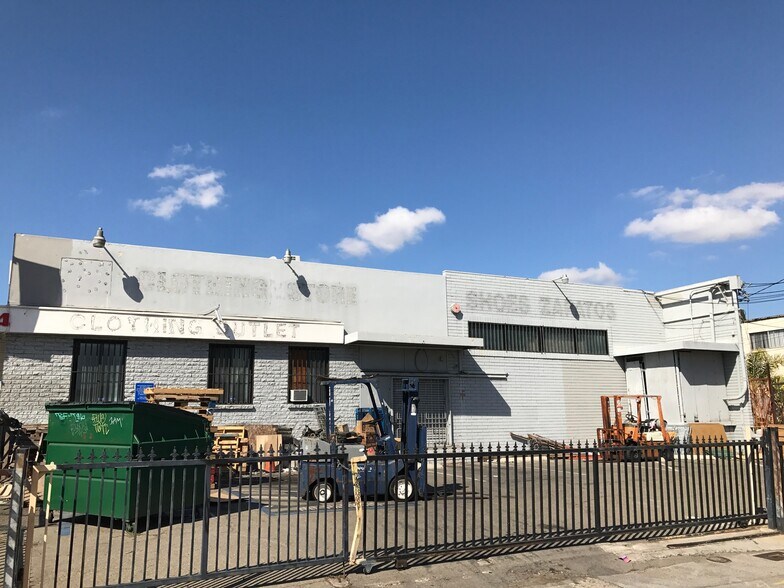 More Photos Of 4604 E University Ave, San Diego Freestanding For Lease