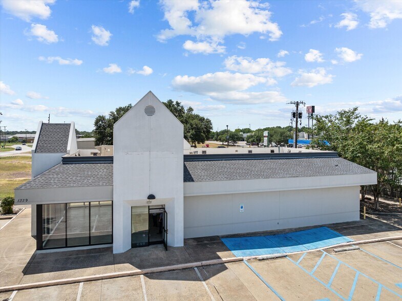 More Photos Of 1329 S Jackson St, Jacksonville Drugstore For Lease