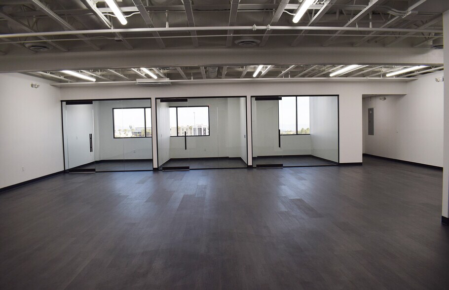 More Photos Of 4245 S Grand Canyon Dr, Las Vegas General Retail For Lease