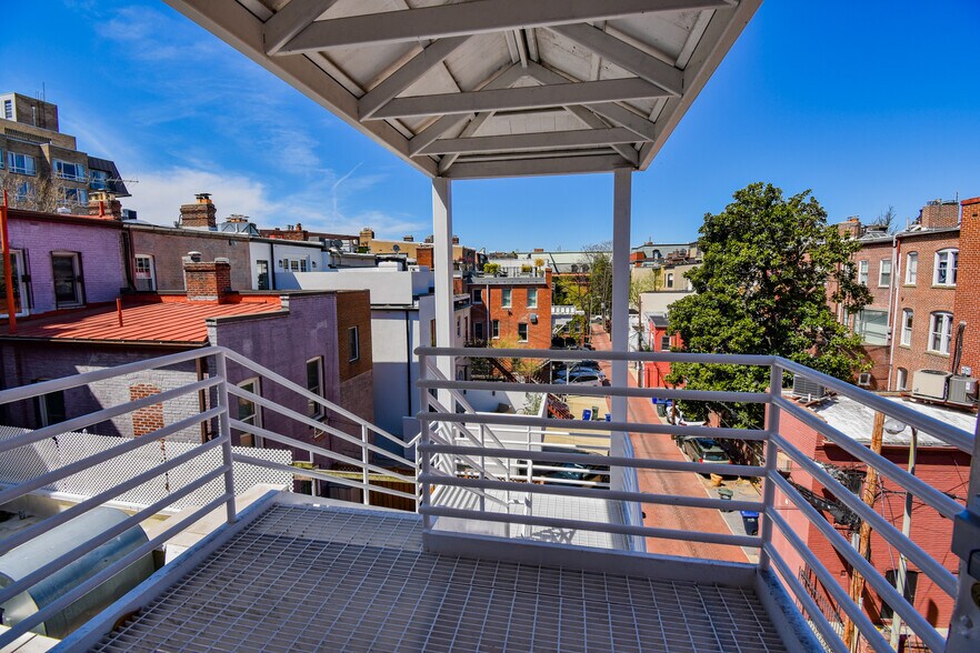 More Photos Of 1606 20th St NW, Washington Loft Creative Space For Lease