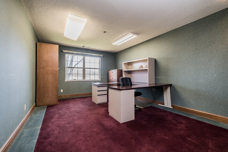 More Photos Of 7222 Day Ave SW, Navarre Medical For Lease