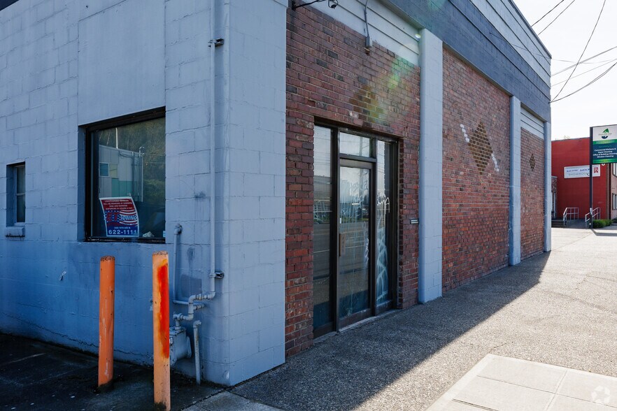 More Photos Of 1414-1418 Elliott Ave W, Seattle Warehouse For Lease