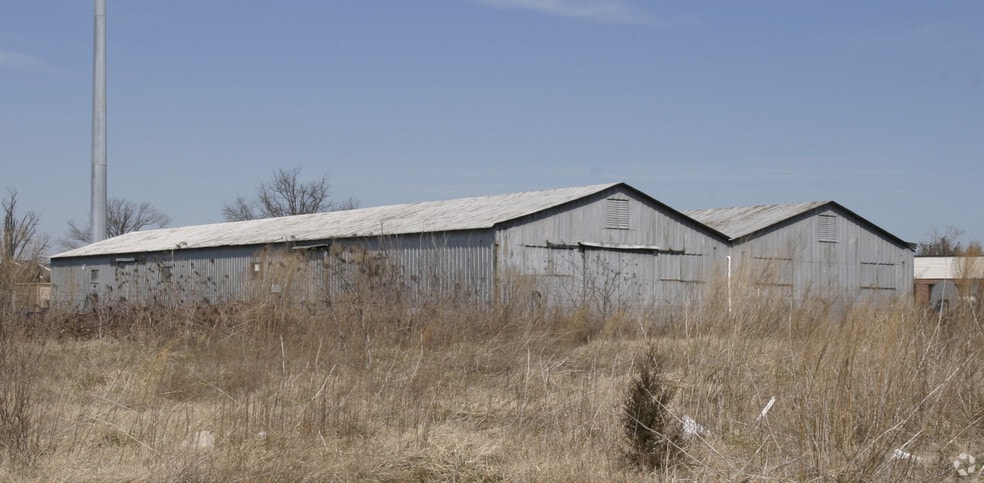 More Photos Of 900E Jefferson Ave, Newport News Warehouse For Lease