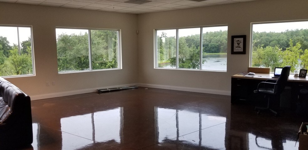 More Photos Of 6557 Hazeltine National Dr, Orlando Distribution For Lease