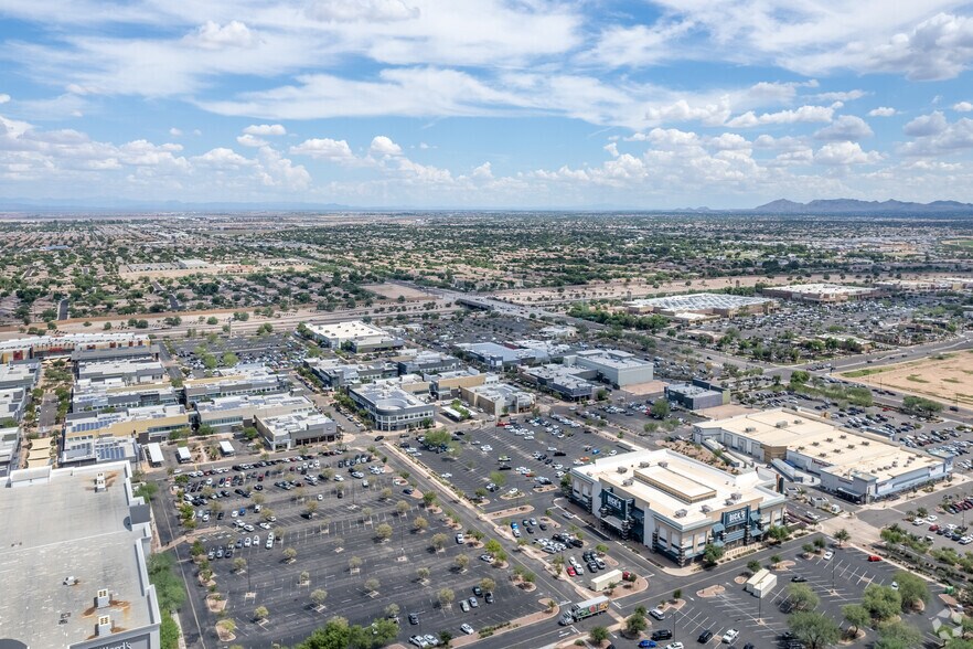 More Photos Of 2716-2810 S Market St, Gilbert Unknown For Lease