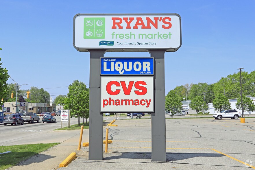 More Photos Of 50-66 E Walton Blvd, Pontiac Storefront For Lease