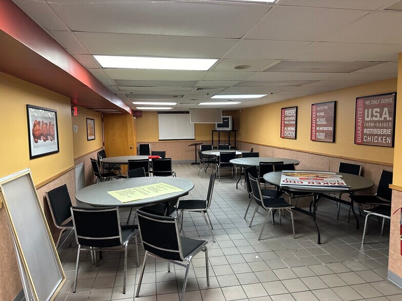 More Photos Of 419 Old Country Rd, Westbury Restaurant For Lease