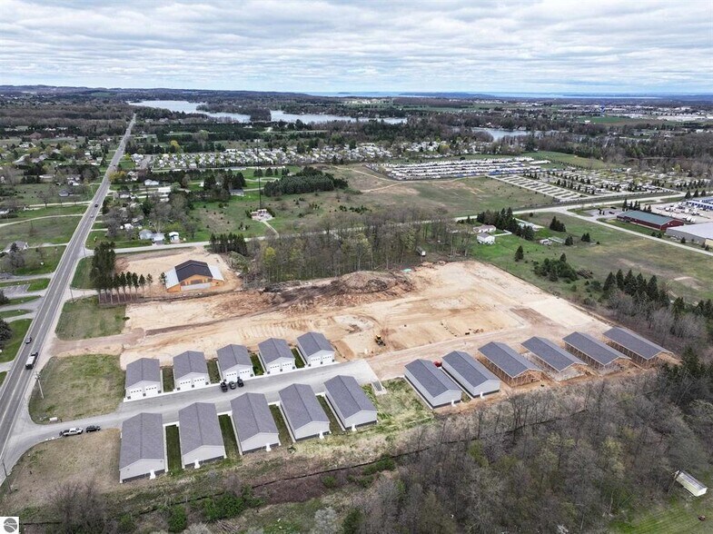 More Photos Of 5932 Storage Loop dr, Traverse City Specialty For Sale