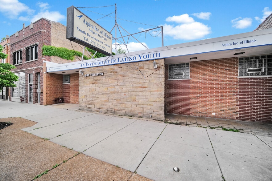Primary Photo Of 3909 W Fullerton Ave, Chicago Medical For Sale
