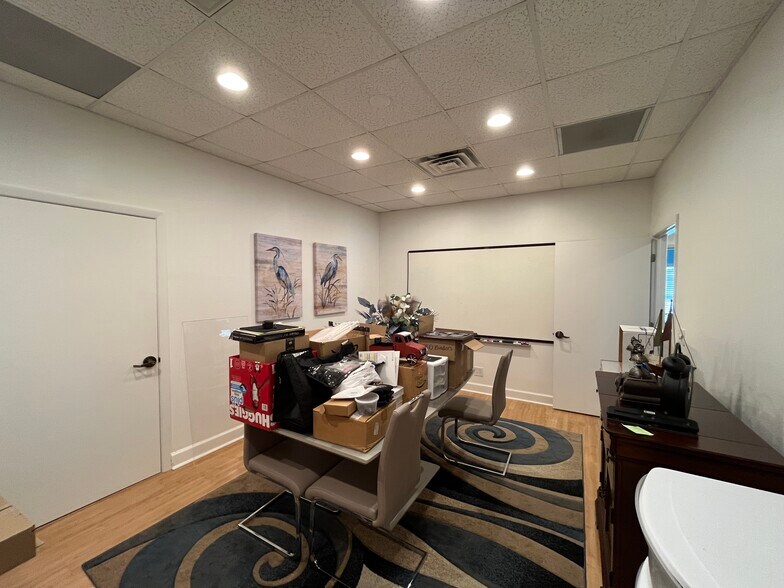 More Photos Of 40 Barkley Cir, Fort Myers Medical For Lease