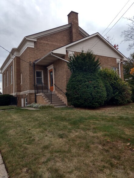 More Photos Of 71 S Washington St, Oxford Religious Facility For Lease