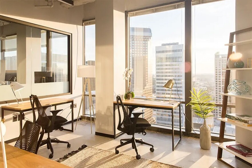 More Photos Of 101 S Tryon St, Charlotte Office Residential For Lease