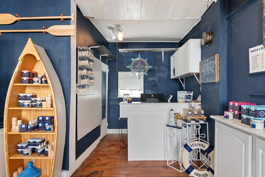 More Photos Of 45 Randall St, Annapolis Storefront For Sale