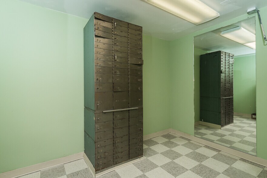 More Photos Of 212 S Main St, Graham General Retail For Sale