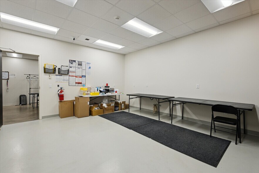 More Photos Of 919 Michigan St, Niles Warehouse For Sale