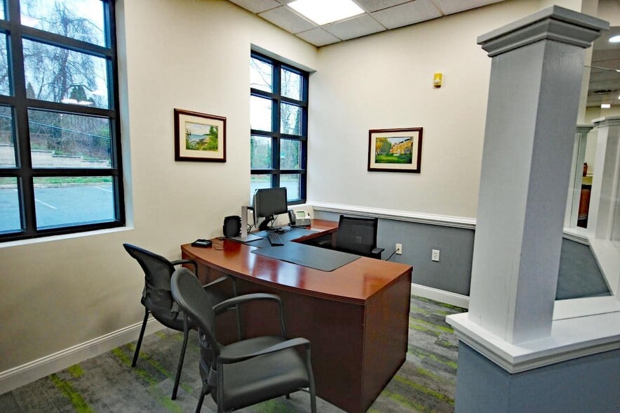 More Photos Of 12100 Annapolis Rd, Glenn Dale Bank For Sale