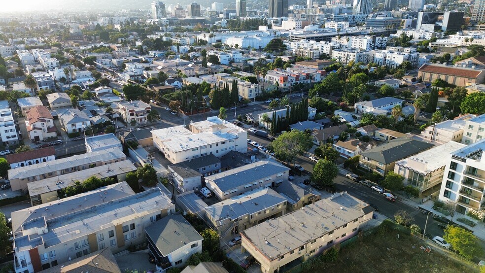 More Photos Of 5828-5832 Lexington Ave, Los Angeles Apartments For Sale