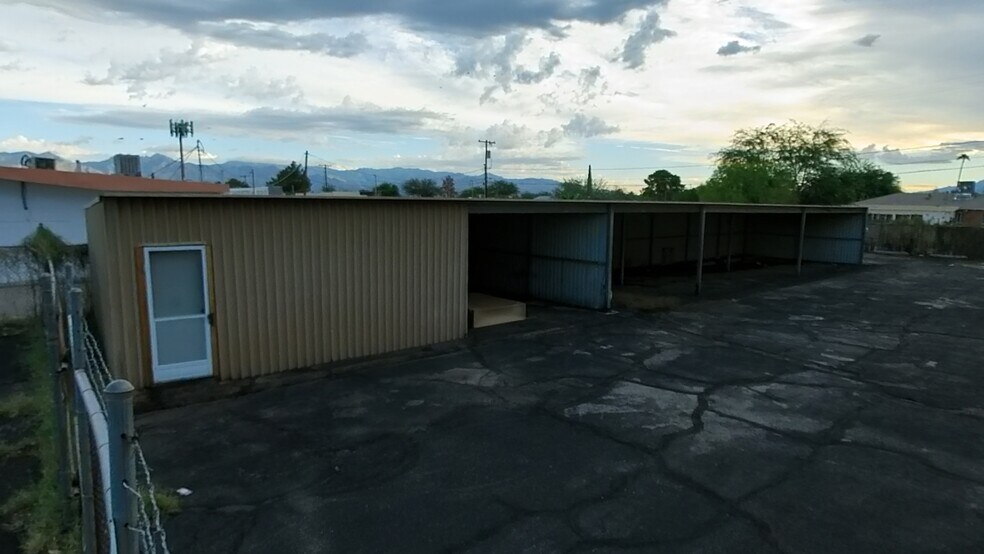 More Photos Of 2415 S Craycroft Rd, Tucson Auto Dealership For Sale