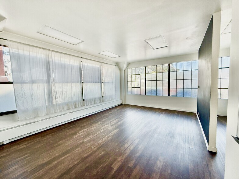 More Photos Of 300 Broadway, San Francisco Loft Creative Space For Lease