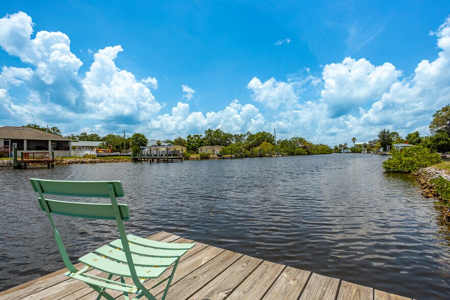 More Photos Of 8820 Rocky Creek Dr, Tampa Apartments For Sale