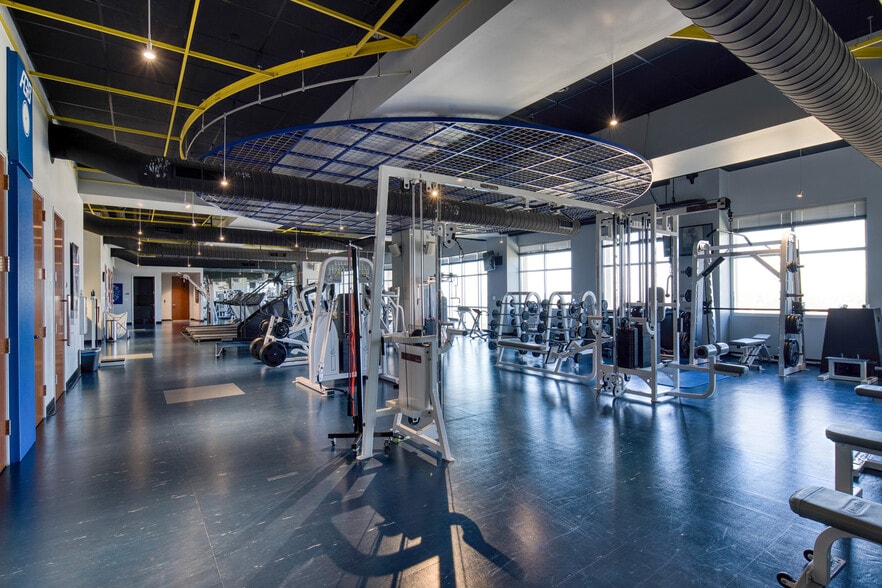 More Photos Of 10100 Trinity Pky, Stockton Office For Sale